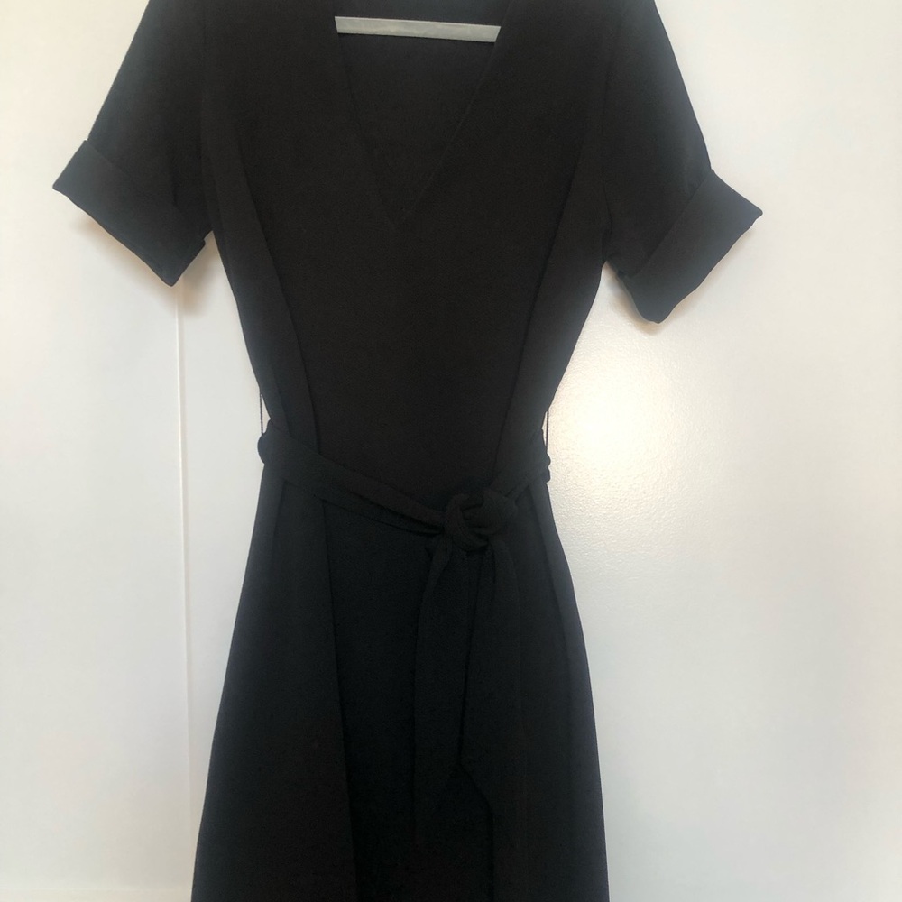Zara Black Midi Dress with V-Neck and Belt